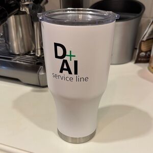 White Tumbler with Clear Lid. Size 28 fl oz.